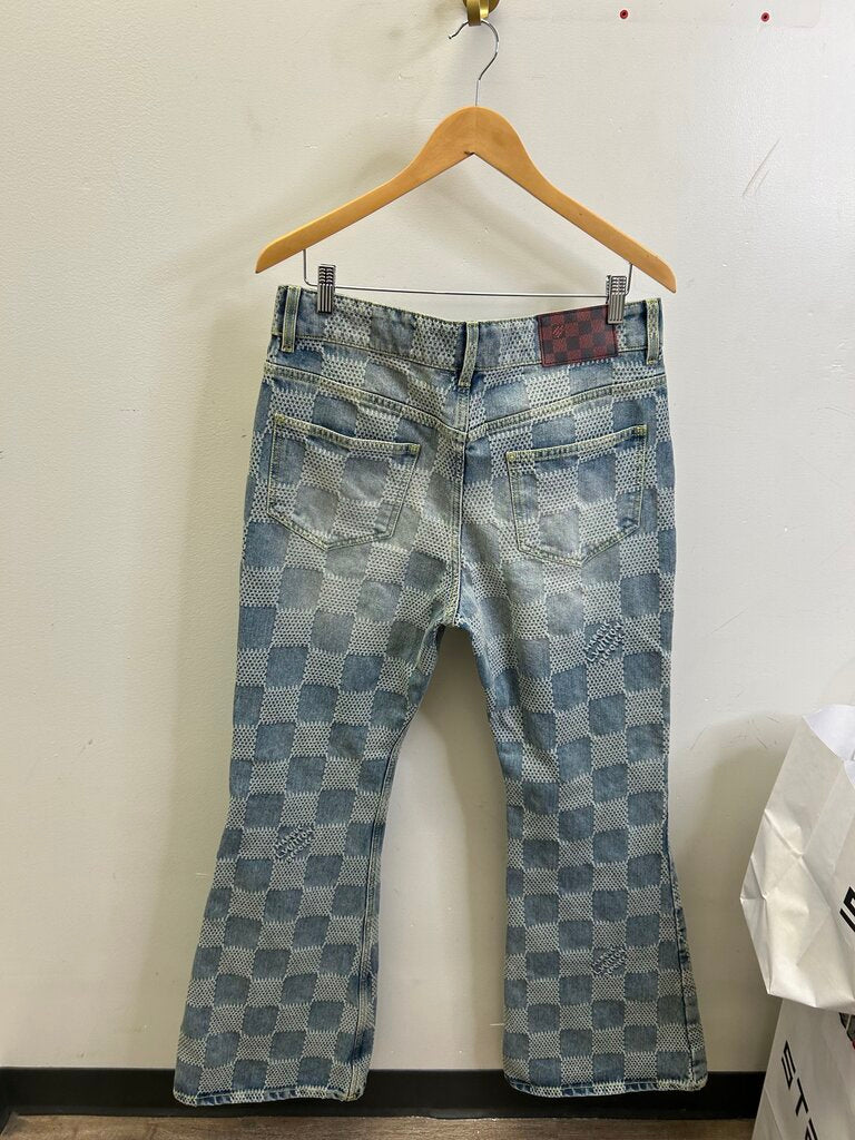 New Louis Vuitton Damier Flare Lightwash Denim size 32