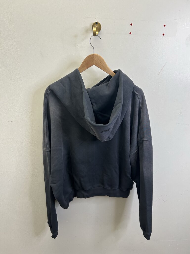 New HMDD Chim Grey Zip Up size M