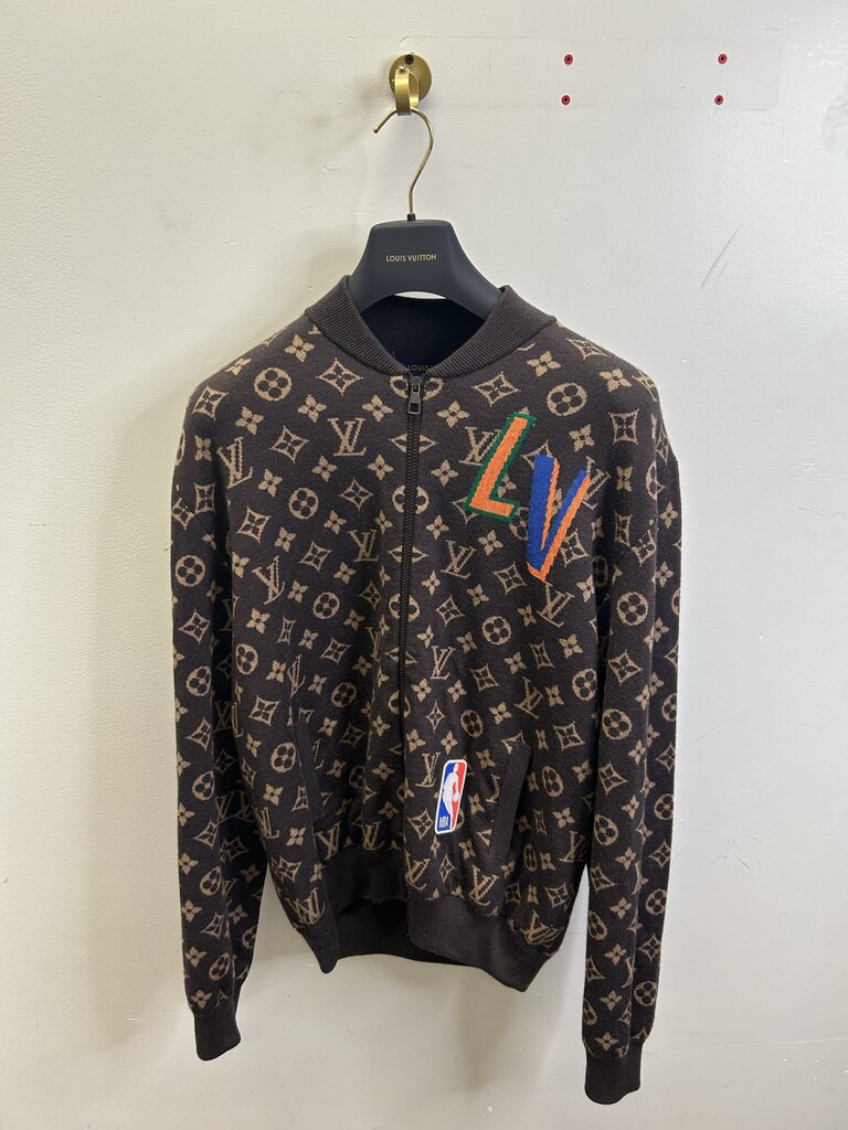 Preowned Louis Vuitton Brown Monogram Zipper sz.L