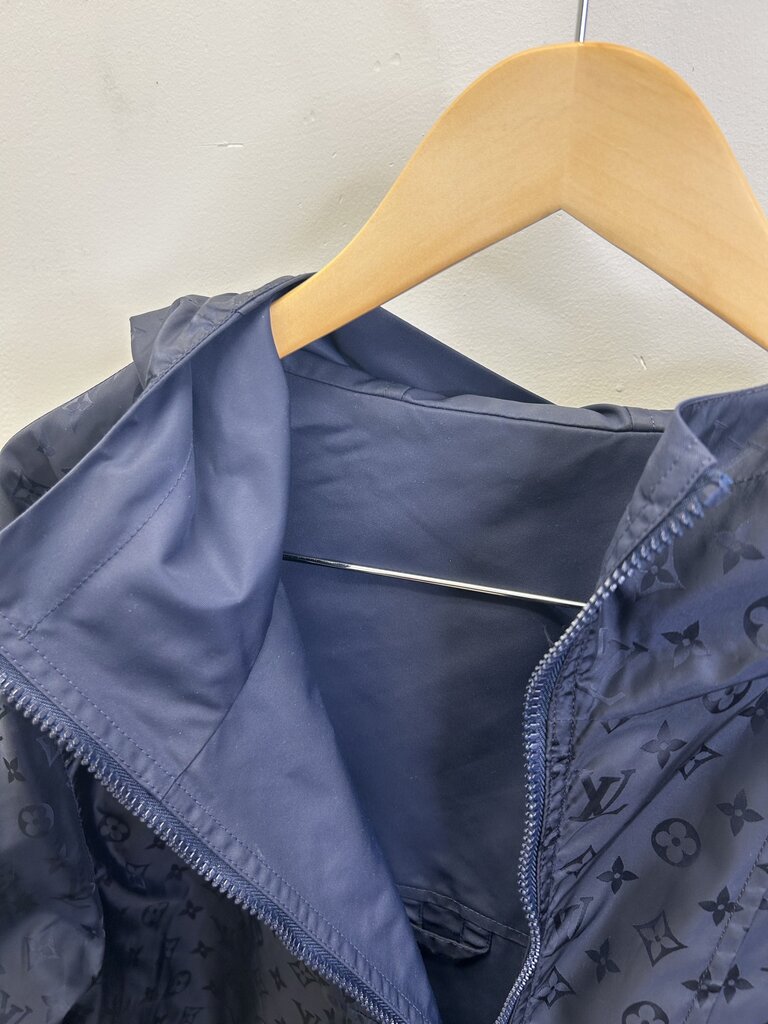Preowned Louis Vuitton Monogram Navy Windbreaker size 50(M/L)