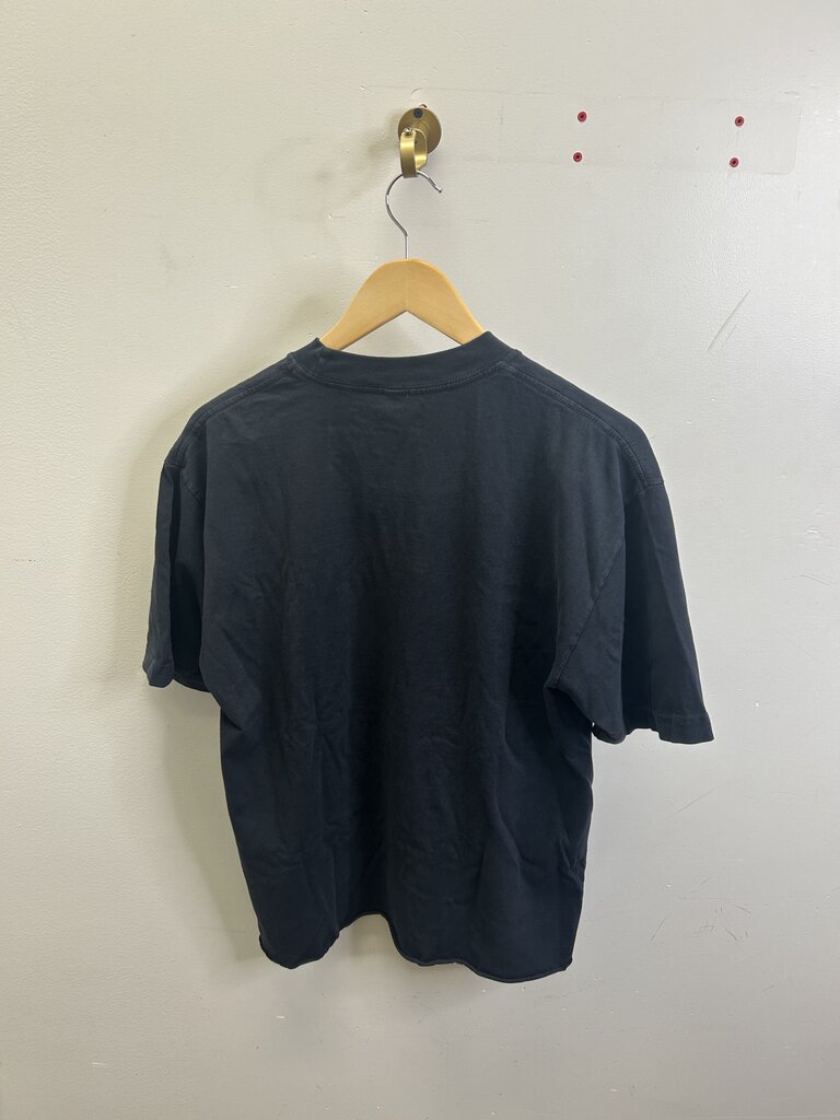 New Paly Kiari Black Red Tee Size Medium