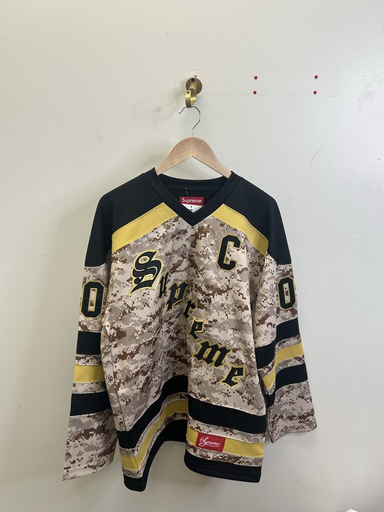 New Supreme Digi Camo Hockey Jersey sz.M