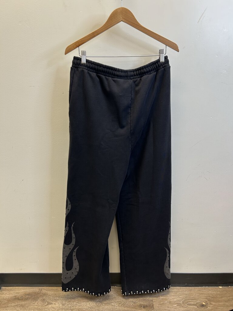 Preowned Murder FM Black Rhinestone Sweatpants Size 2