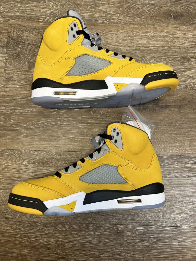 New Jordan 5 Tokyo Size 9