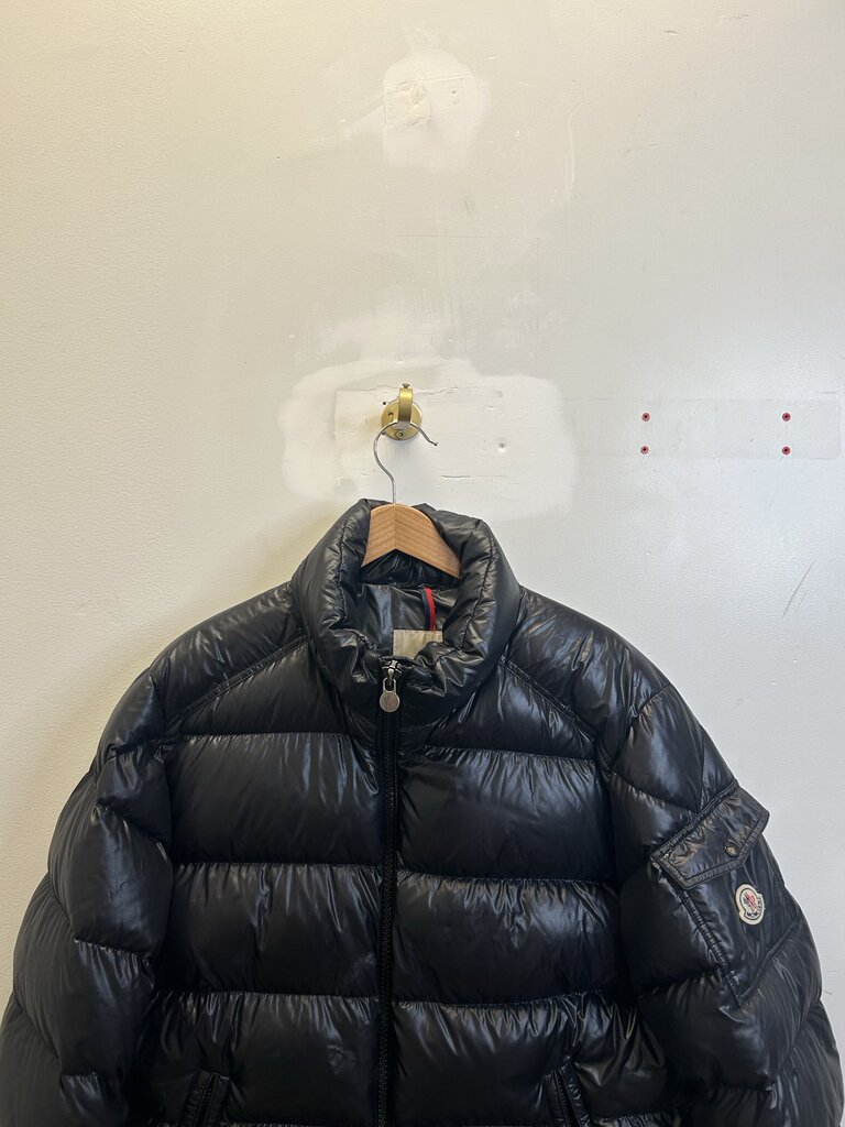Preowned Moncler Maya Black Size 6