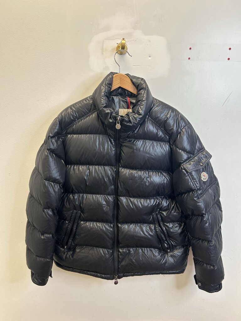 Preowned Moncler Maya Black Size 6