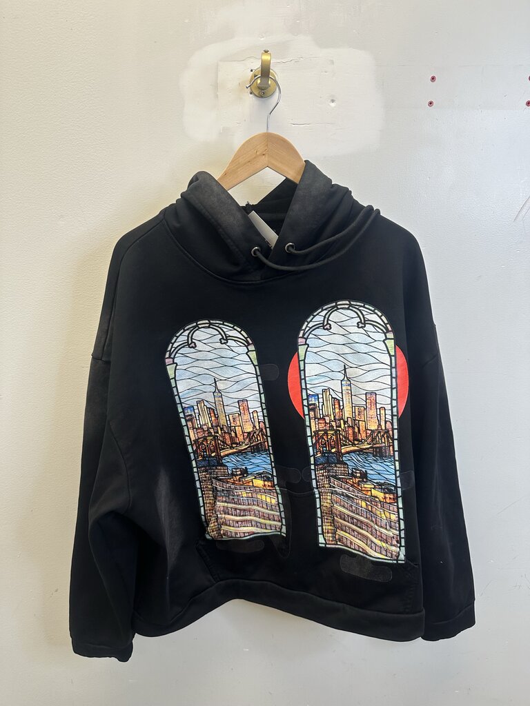 Preowned WDW Black Stain Glass Hoodie Size XL