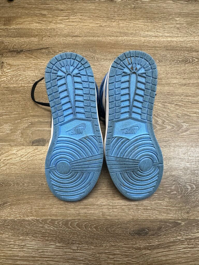 Preowned Jordan 1 UNC size 8