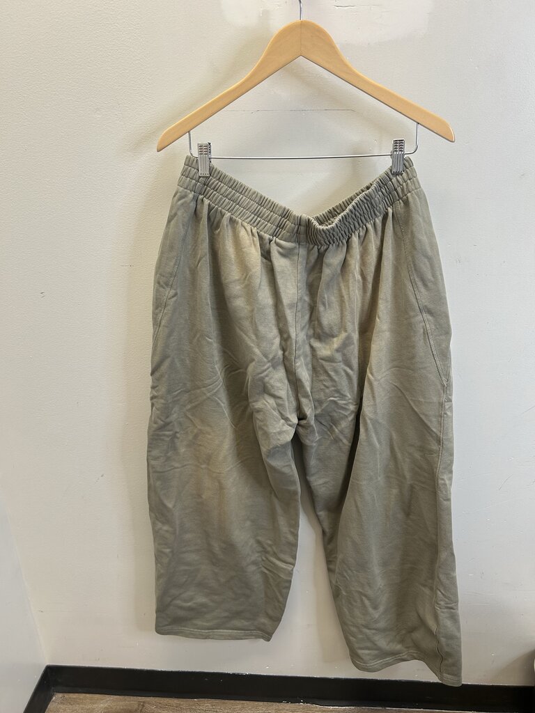 New GV Gallery Blank Fade Wash Green Sweats sz.S