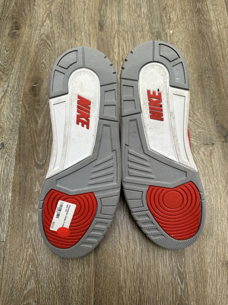 Preowened Jordan 3 Unite size 11.5