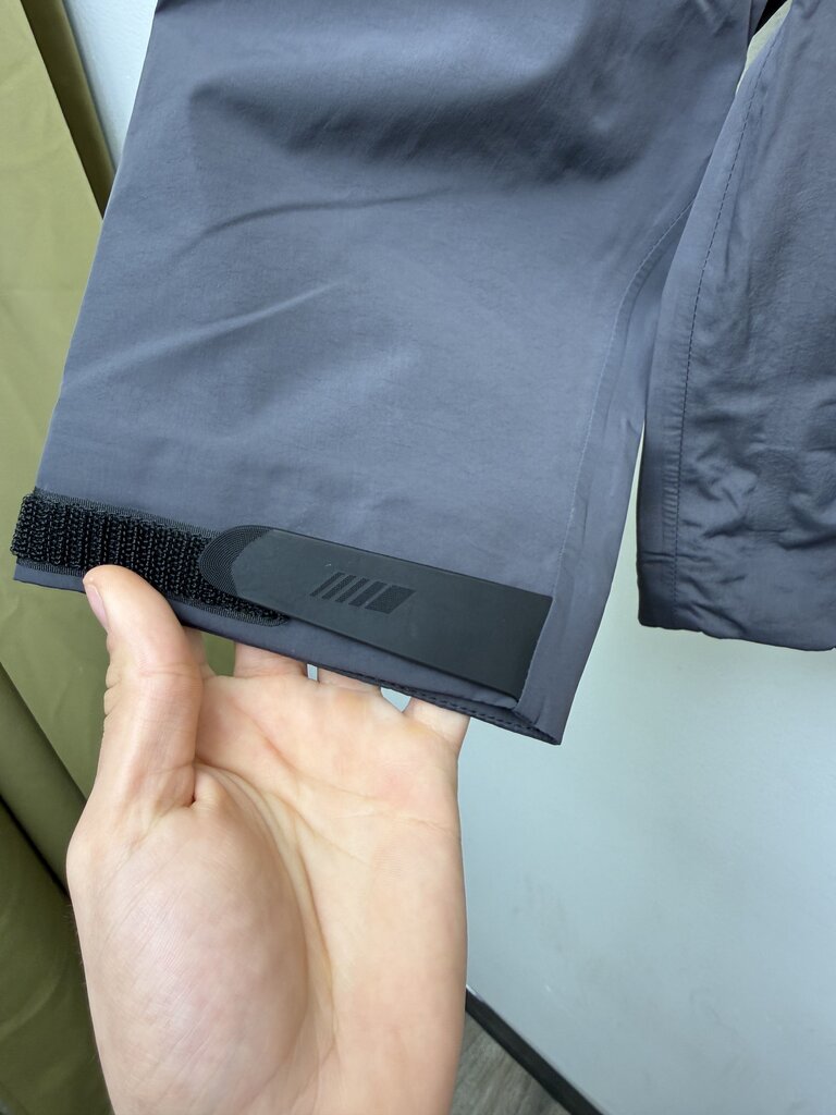 New GV Gallery Raspberry Arc Yellow Jacket sz.L