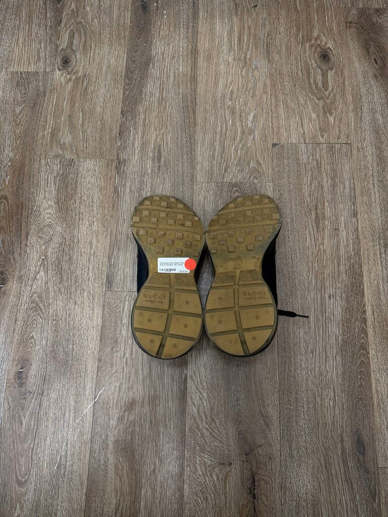 Preowned Gucci Black Red Size 8 (No Box, No Insole)