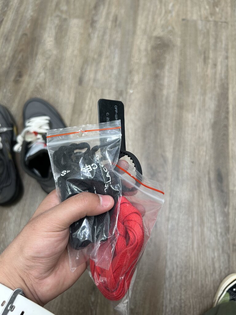 Preowned Jordan 5 Off White Muslin Size 9.5