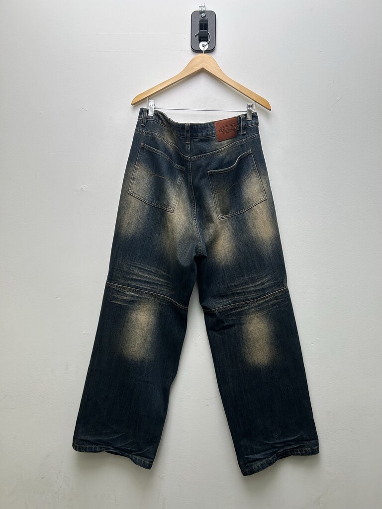 Preowned Hidden Season Dark Wash Denim Size Large