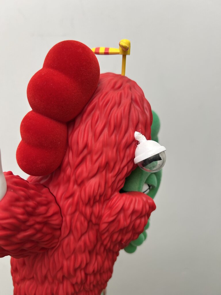 Preowned KAWS KACHAMUKKU Half Green Half Red Figure (NO BOX)(FLAW)