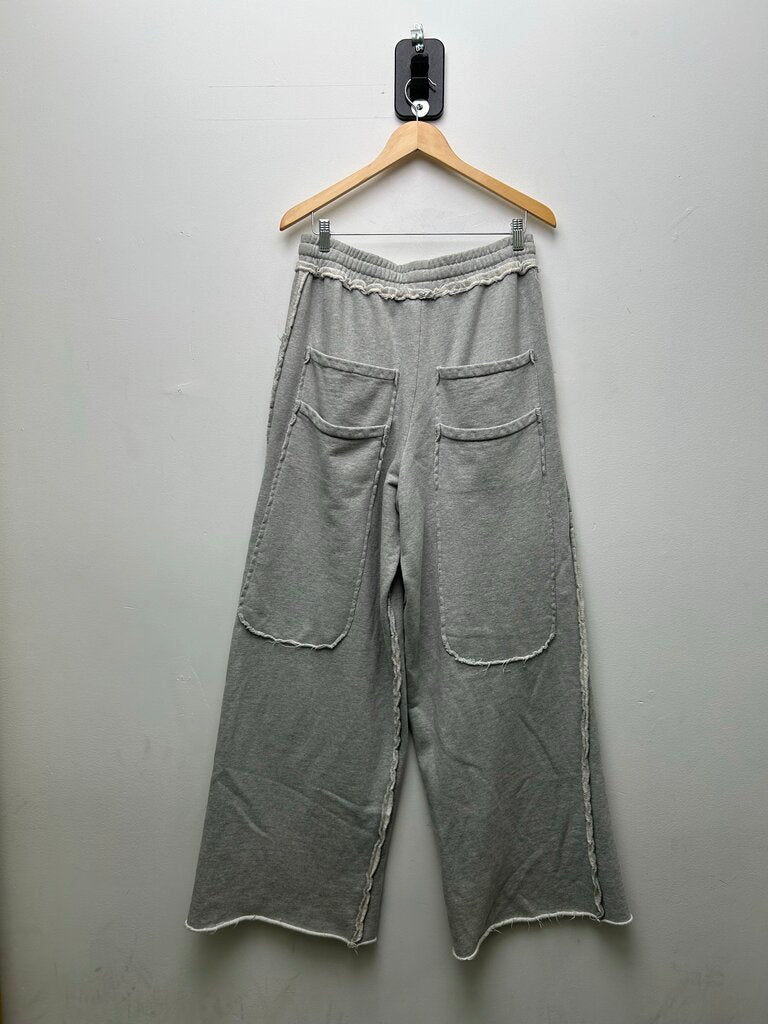 Preowned HMDD Grey Inside Out Sweatpants Size Medium