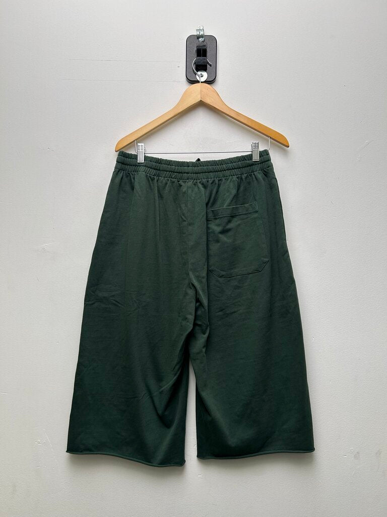 New HMDD Green 3/4 Shorts Sz.Medium