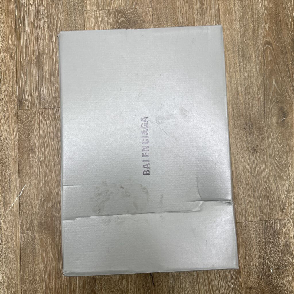 Preowned Balenciaga All Black Runner Sz.44