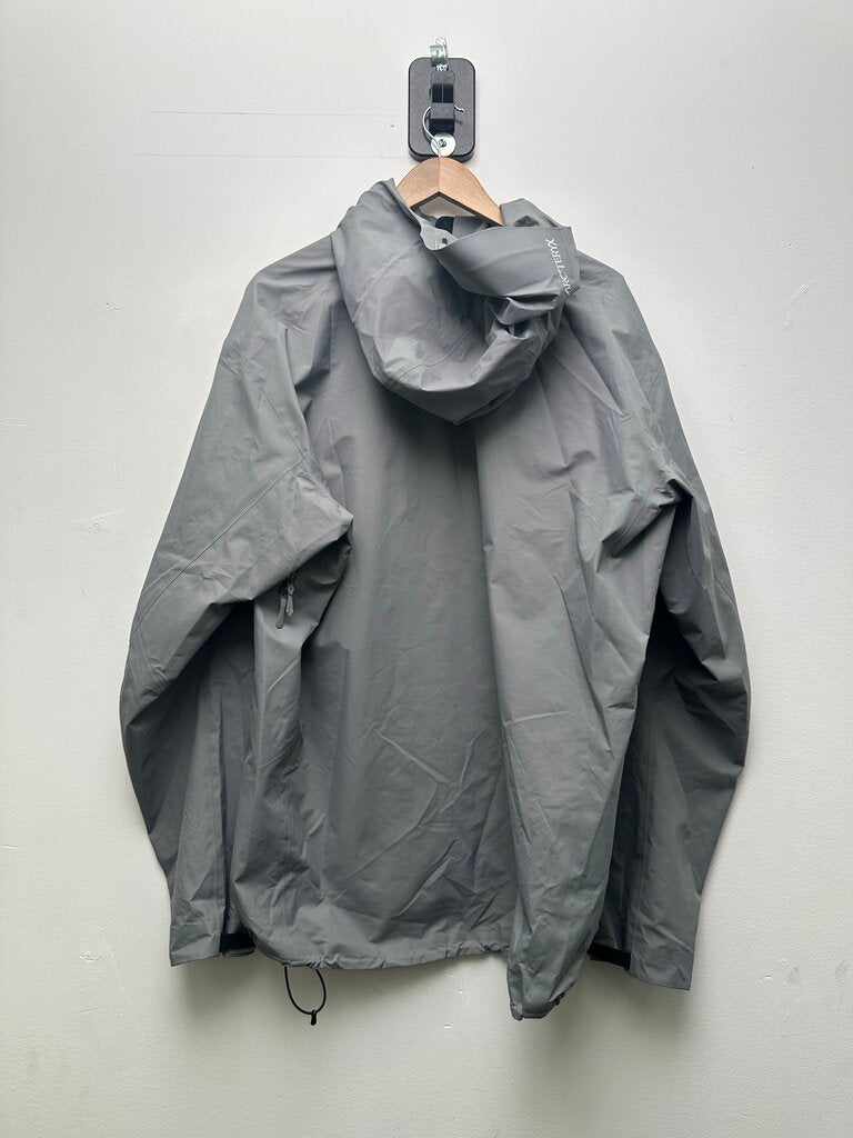 Preowned Arctyrex Grey Shell Jacket Size XL