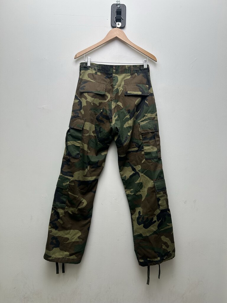 New GV Gallery Camo Yellow Raspberry Hills Cargo Pant sz.S