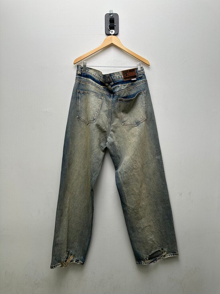 New Gv Gallery R Berry Pink Lightwash Jeans Sz.Large