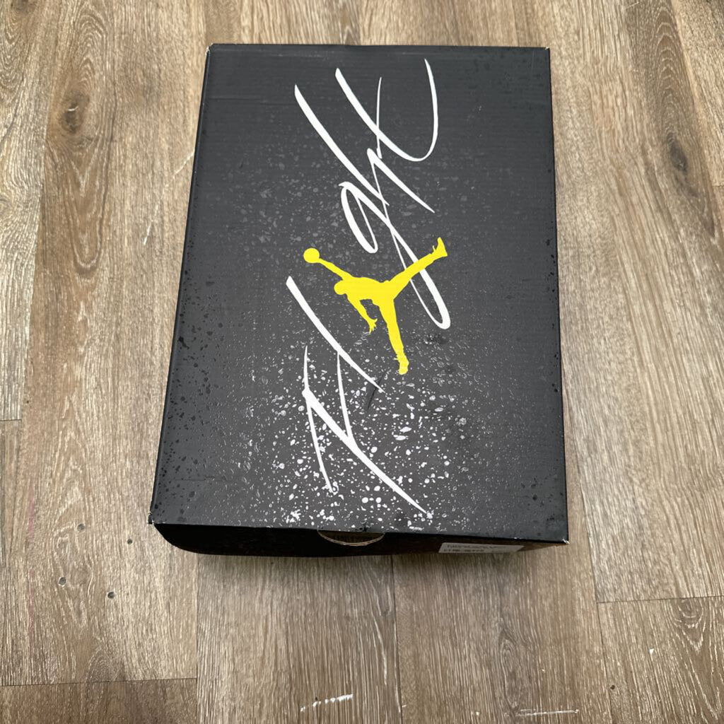 Preowned Jordan 4 Black Yellow Thunder sz.10