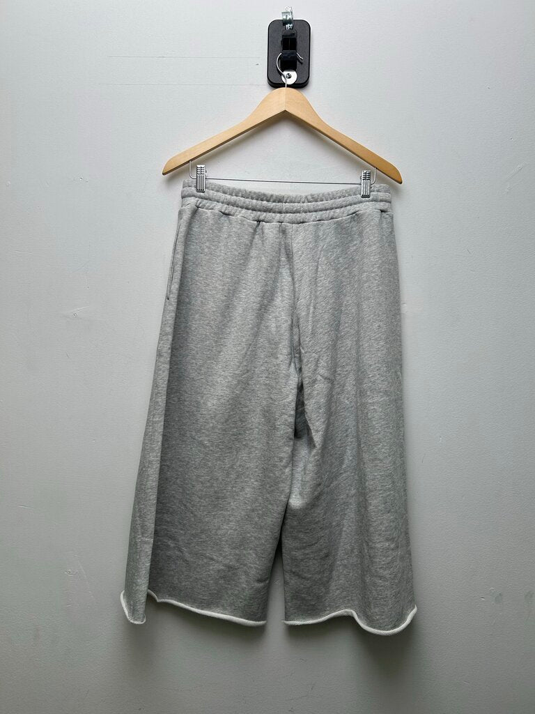 New Eternal Flare Grey 3/4 Shorts sz.L