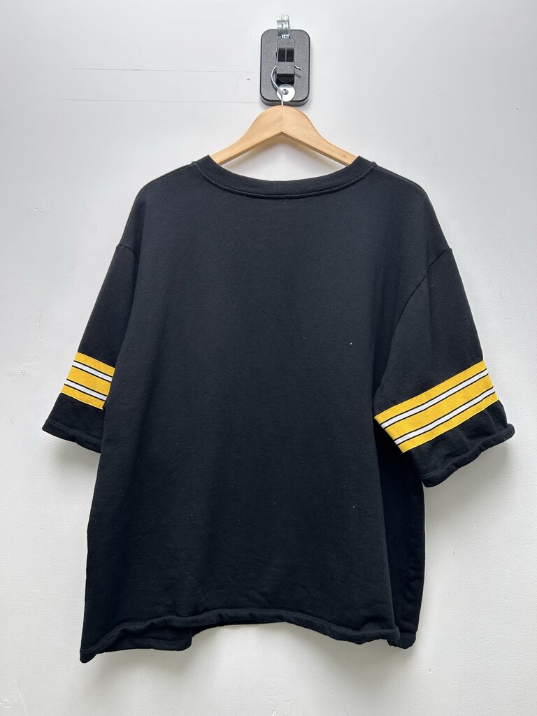 Preowned Celine Black Yellow Tee Size Medium