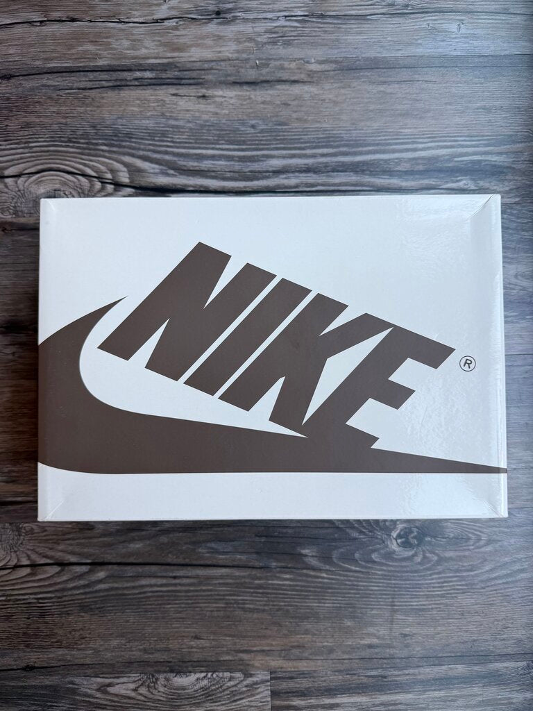 New Travis Scott Jordan 1 Olive Sz. 10.5