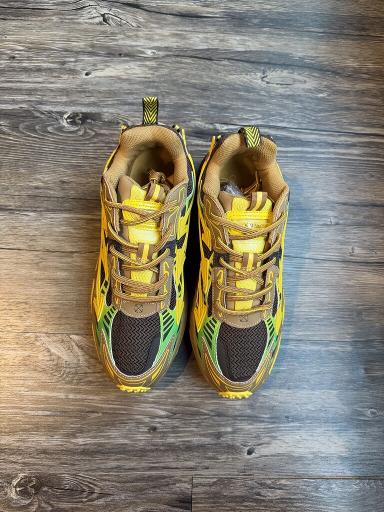 New Off White Be Right Back Brown Yellow size 44(no box)