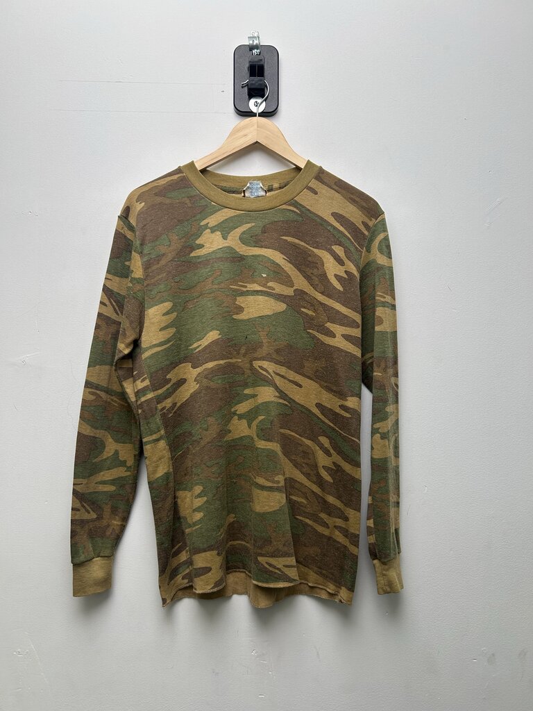 90s Green Camo Longsleeve Sz L
