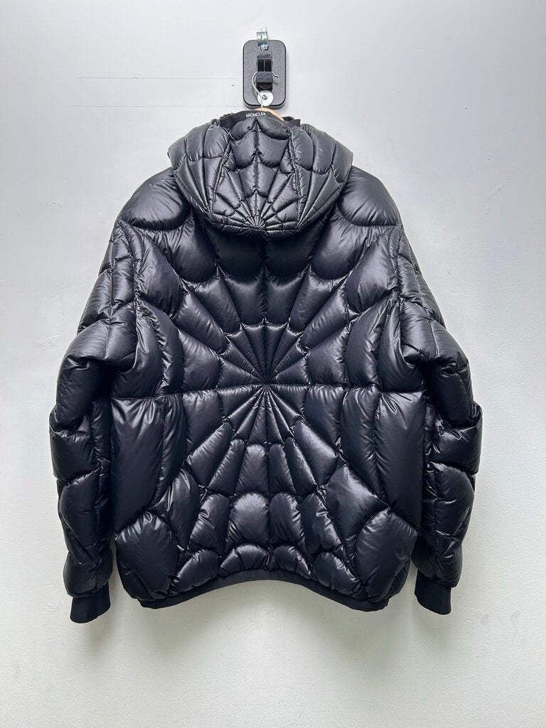 Preowned Moncler Spiderman Web Black Sz.4
