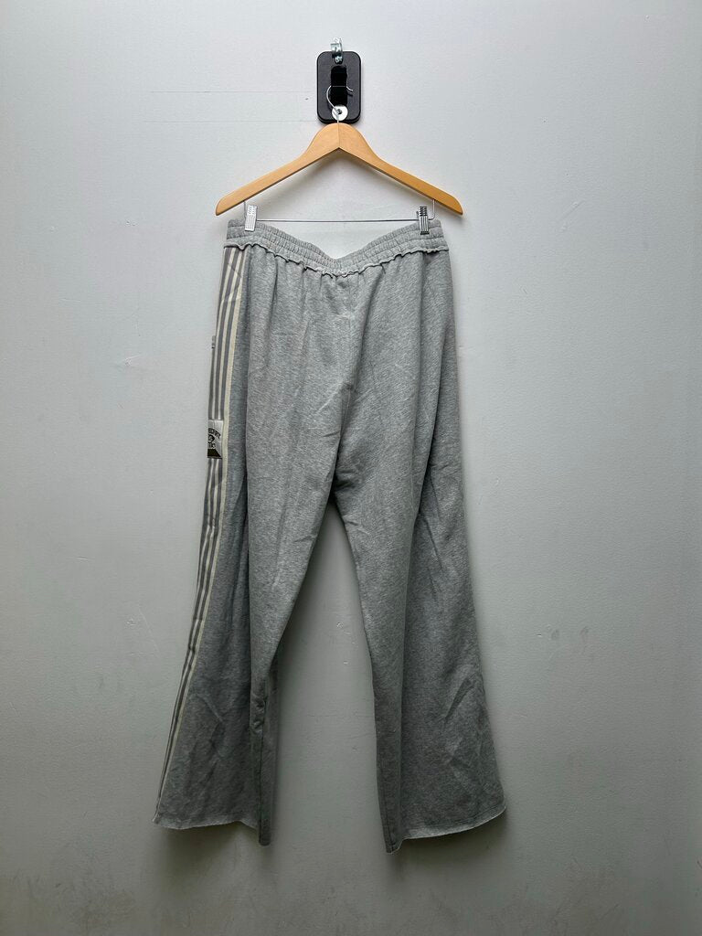 New Gv Gallery lil Leon Grey Sweatpants Sz.Large