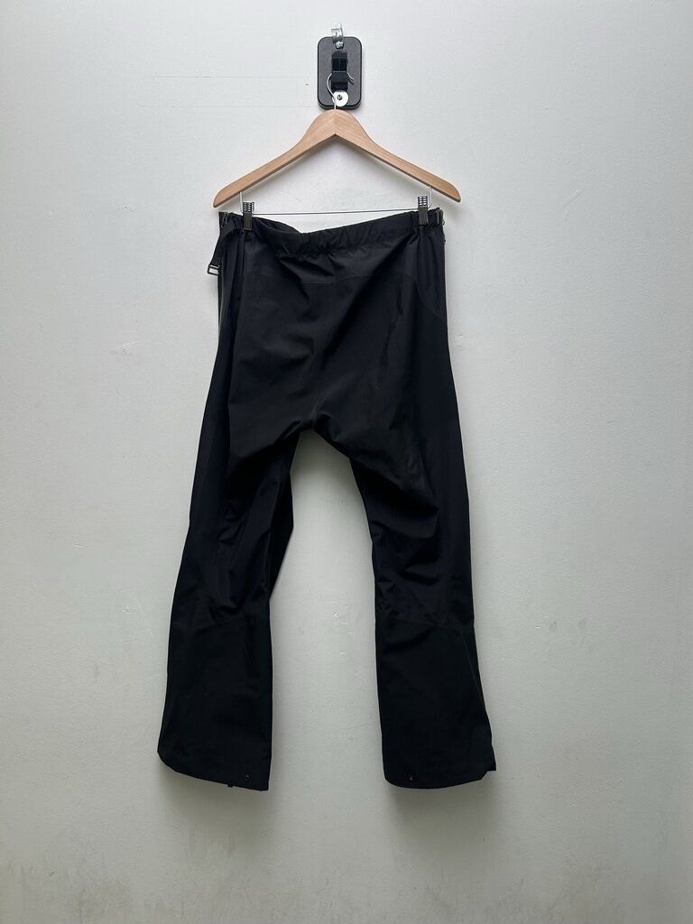 Preowned Arcteryx Black Windbreaker Set sz.L