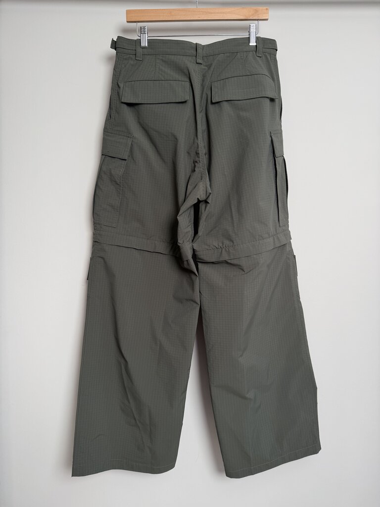 New Balenciaga Olive Ripstop Cargo Pants Sz. M (Fit Sz. 34)