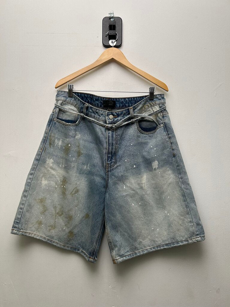 Preowned HMDD White Paint Splatter Blue Denim Shorts sz.XL