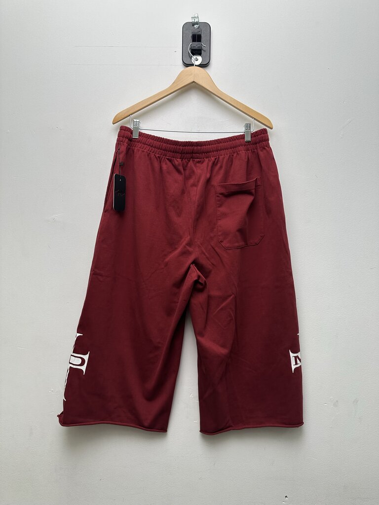 New HMDD Burgundy White 3/4th Shorts Sz.Large