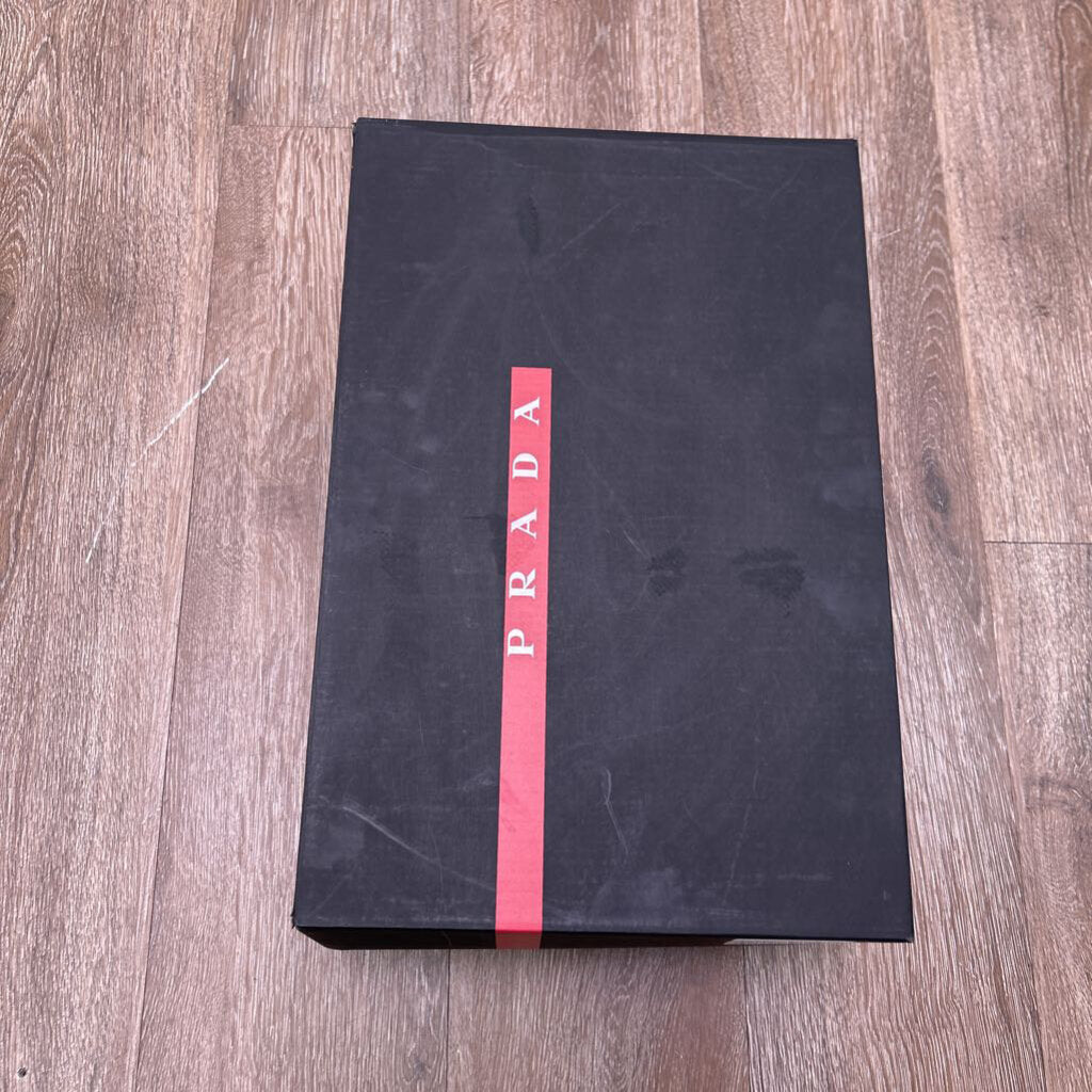 Preowned Prada Americas Cups Black Size 9 (11M)