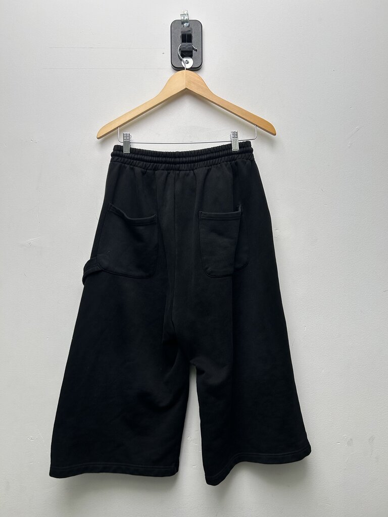 Preowned HMDD Rhinestone 3/4 Black Shorts sz.M