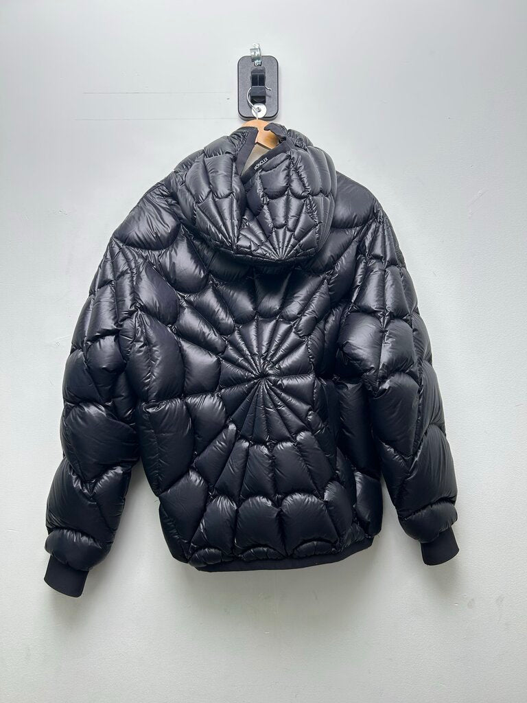 Preowned Moncler Black SpiderMan Web Sz.3