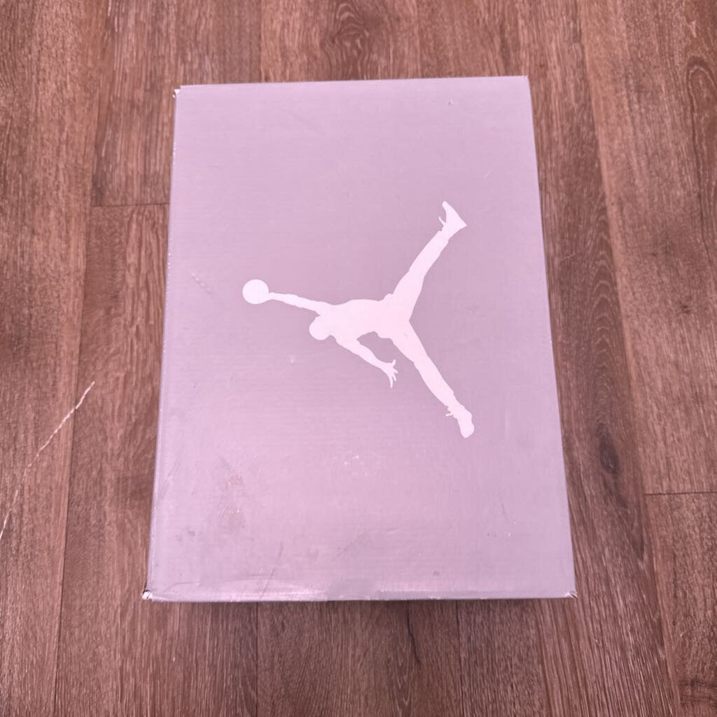 New Jordan 5 Wolf Grey sz.8.5