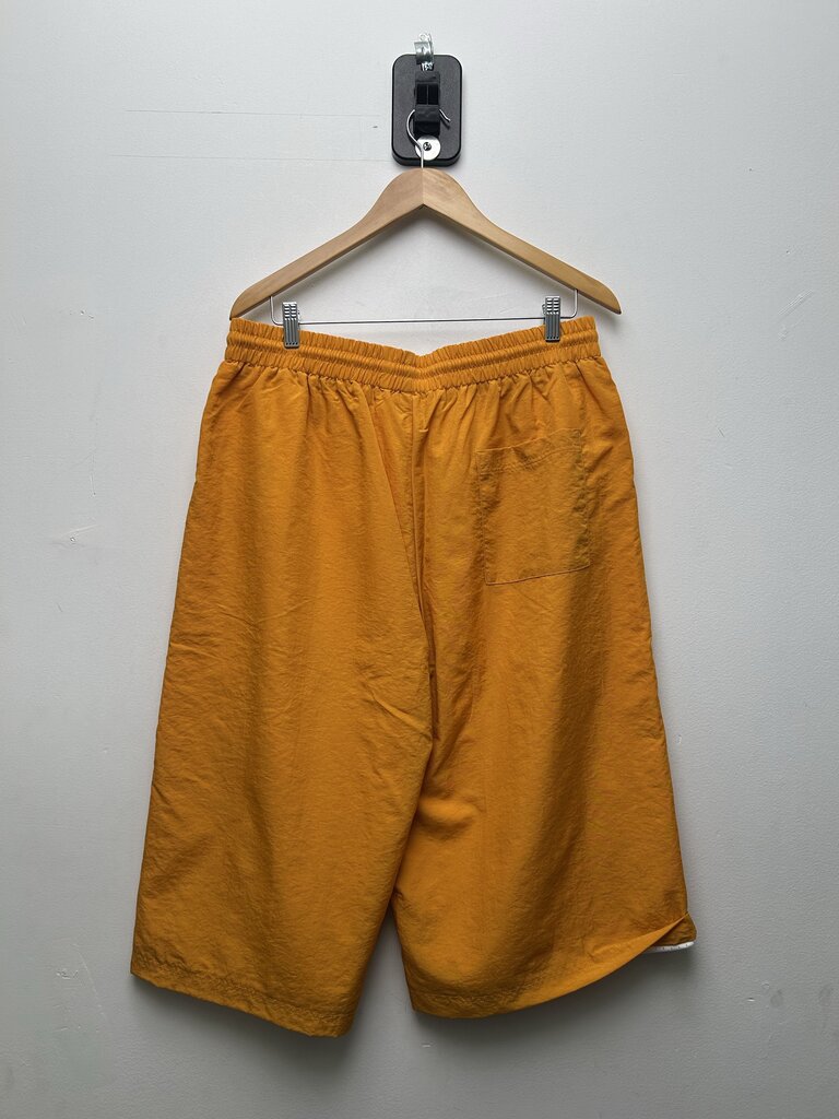 New HMDD Yellow White Nylon 3/4th Shorts Sz.XL