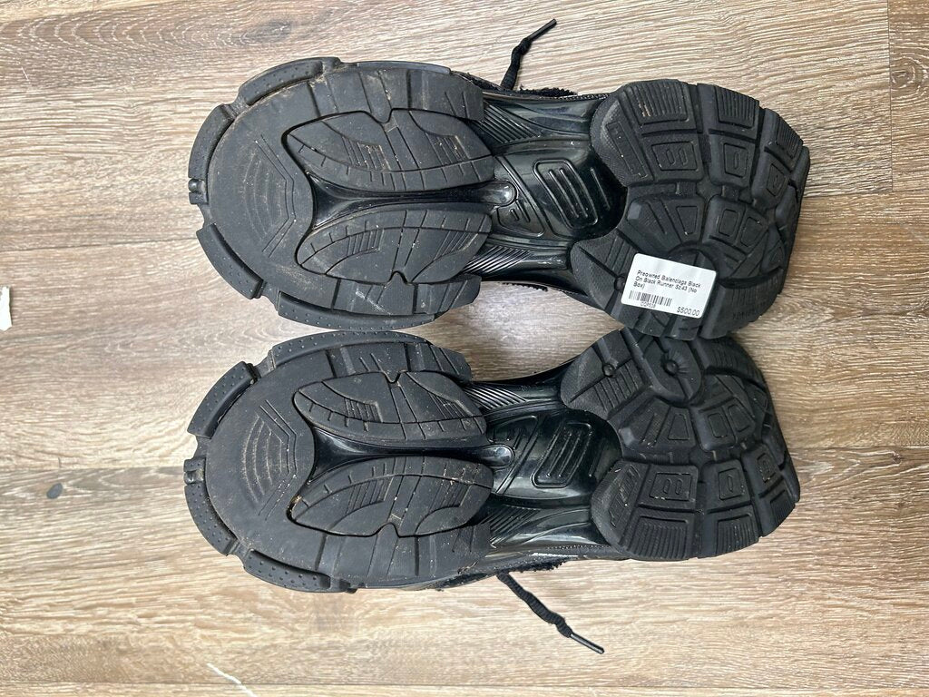 Preowned Balenciaga Black On Black Runner Sz.43 (No Box)