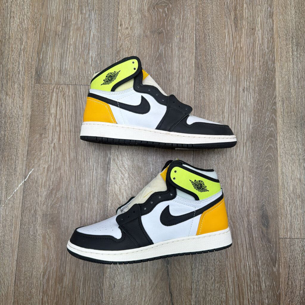 New Jordan 1 High Volt Size 6y