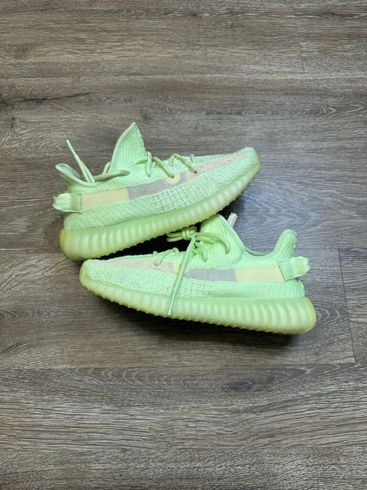 Preowned Yeezy 350 V2 Glow sz.6.5