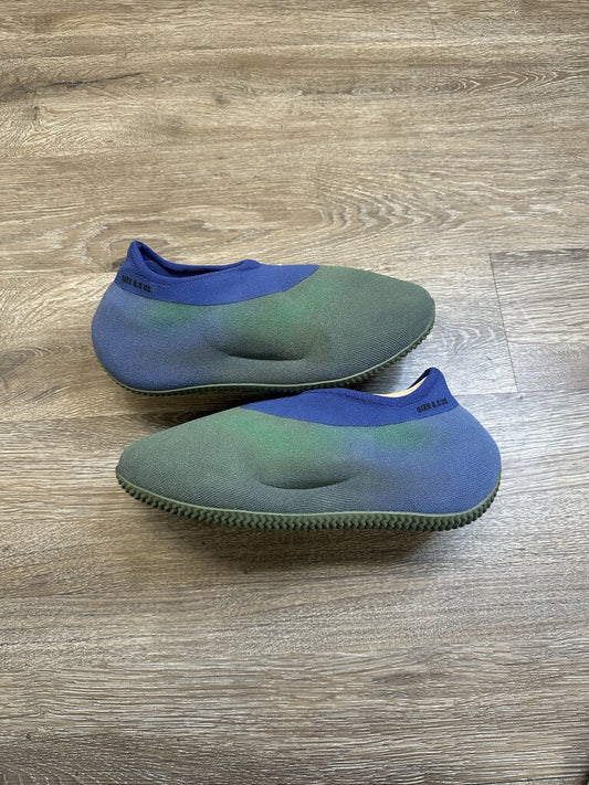 New Yeezy Knit Runner Azure sz.8.5