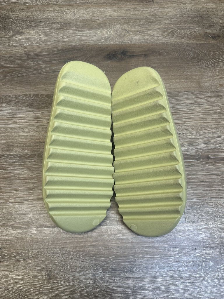 New Yeezy Resin Slide sz.12