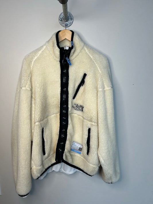 New MMY TNF Sherpa Jacket Size 46