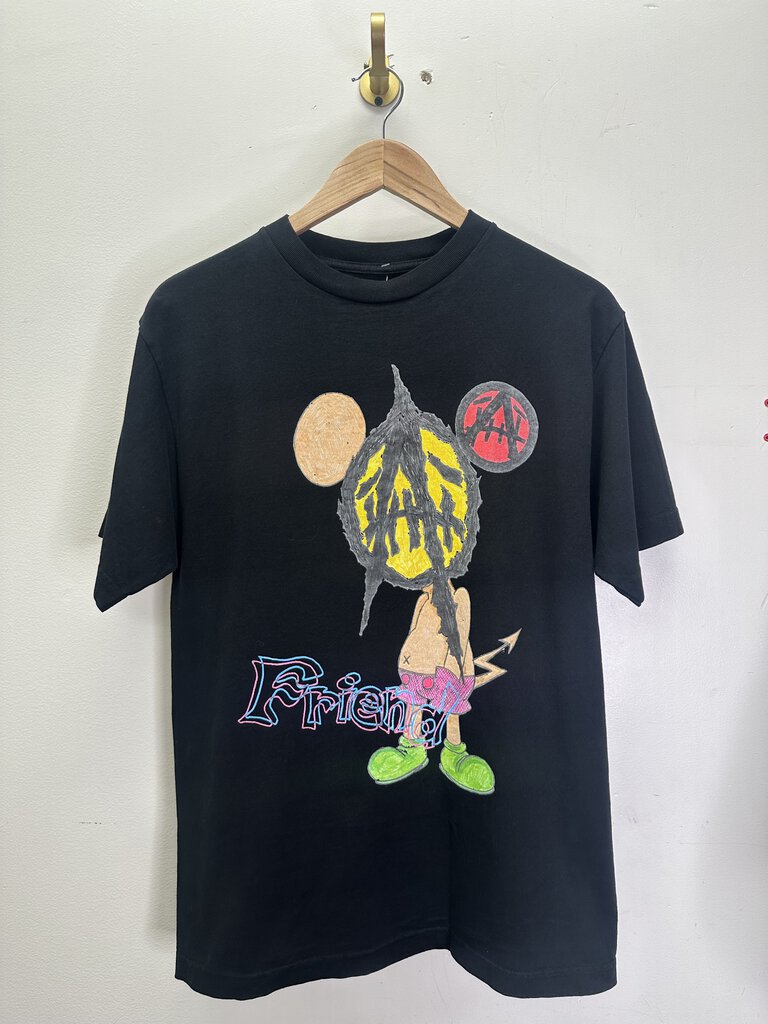 New Utopia Saint Michaels Friends Black Tee Size Medium