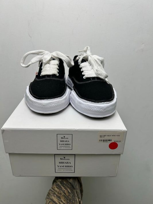 New MMY Black White Vans Size 41